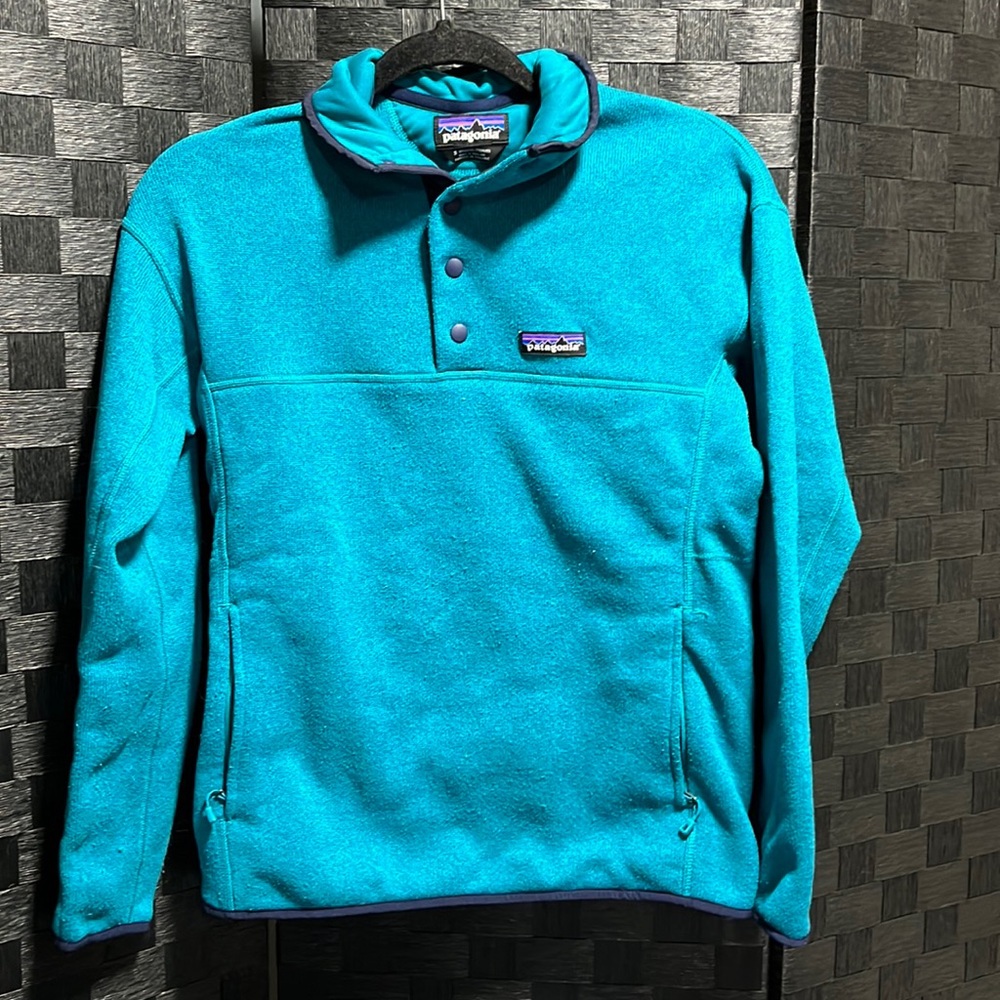 Patagonia sweatshirt
